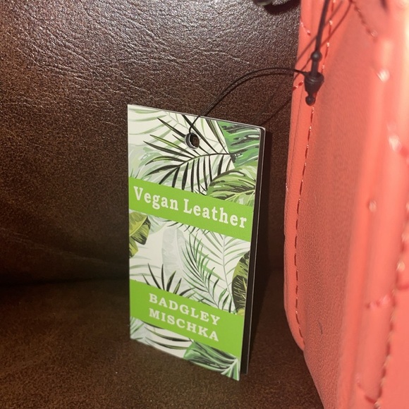 Badgley Mischka Coral - Picture 4 of 10